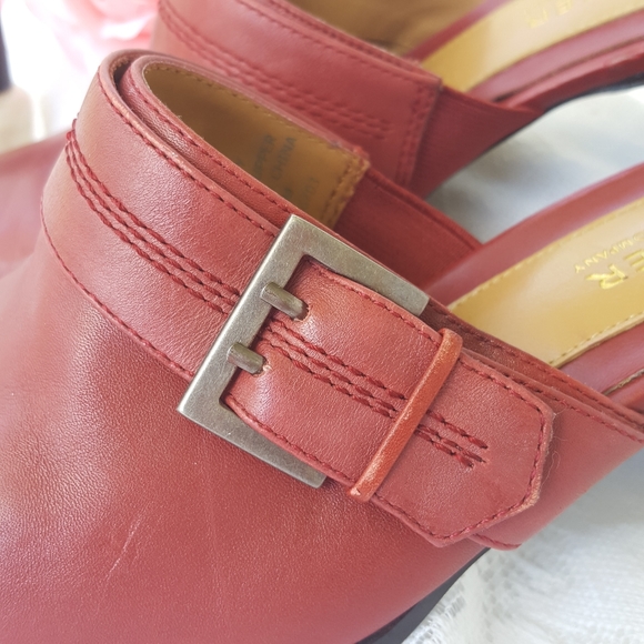 Villacer Liz Clairborne Kammy  Leather Mules size 7M - Picture 6 of 9